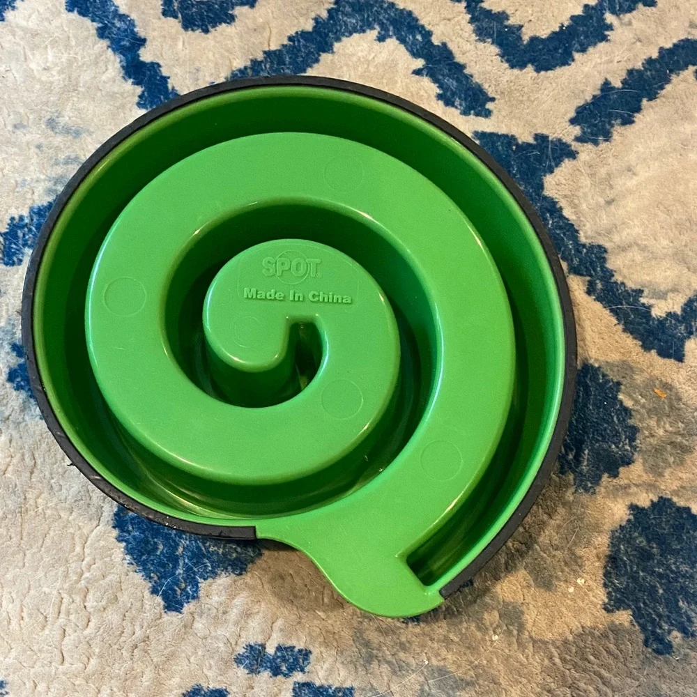 Green Spiral Slow Feeder Dog Bowl